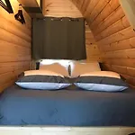 D'hotes Les Etoiles Bed & Breakfast 3*