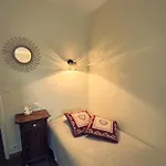 D'hotes Les Etoiles Bed & Breakfast 3*