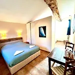D'hotes Les Etoiles 3* Mareugheol