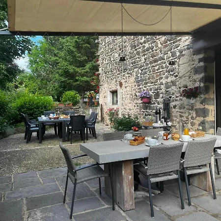 D'hotes Les Etoiles Bed & Breakfast 3*