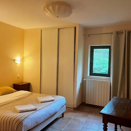 D'hotes Les Etoiles Bed & Breakfast Mareugheol